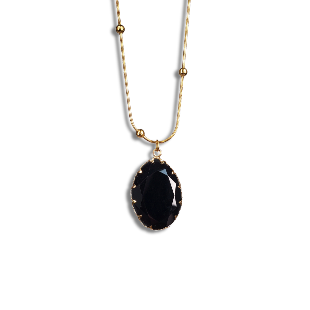 Midnight Guardian - Gold Necklace with Black Onyx
