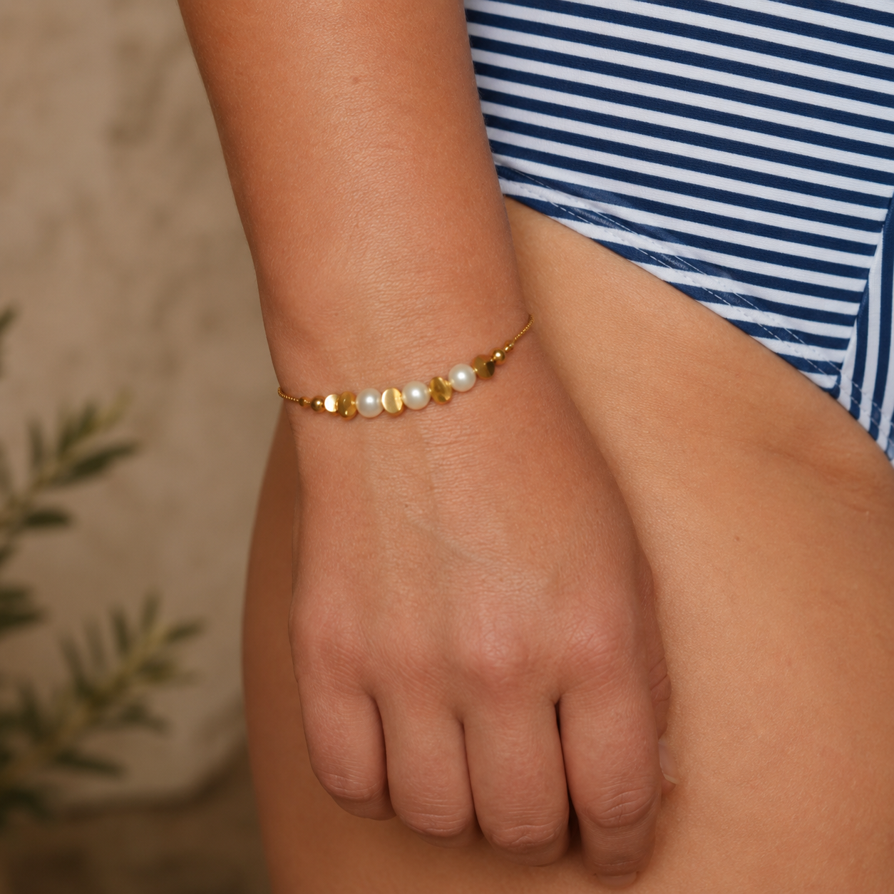 Purity Blossom - 18k Bracelet with Pearls